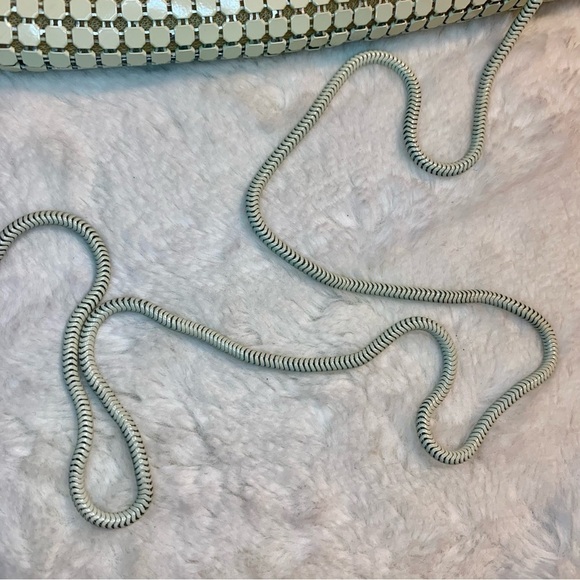 SALE! Vintage Purse Cream Metallic Chainmail Rope Strap Gold interior Zip Pocket - Picture 12 of 16